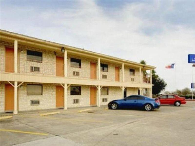 Americas Best Value Inn - Edna Exterior photo