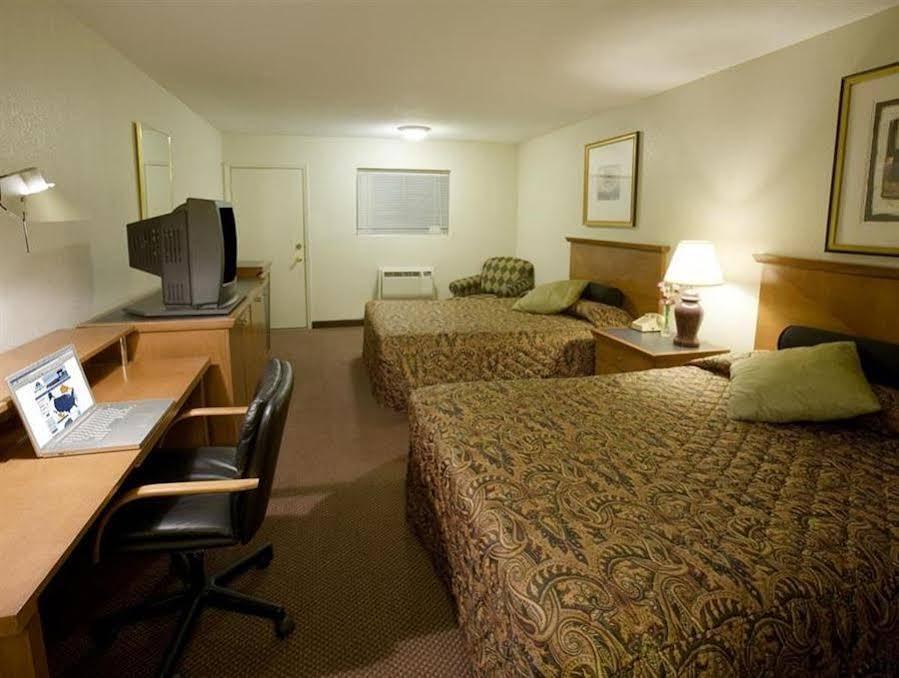 Americas Best Value Inn - Edna Exterior photo