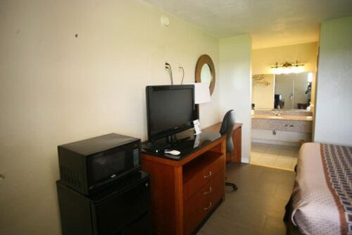Americas Best Value Inn - Edna Exterior photo
